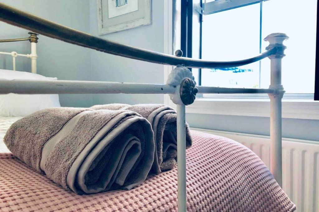 Seaside Escape - Gorgeous 2 Bed Apartment In St-Leonards-On-Sea Χέιστινγκς Εξωτερικό φωτογραφία